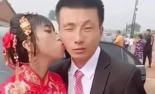 新人亲吻吃瓜群众